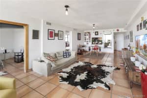 2625 Collins Ave, Miami, FL 33140, Sold 11/19/21