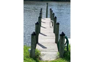 3381 SW Porpoise Cir, Stuart, FL 34997, Sold 08/03/21