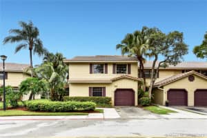 9076 Vineyard Lake Dr, Plantation, FL 33324, Sold 08/18/21