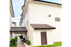 950 SW 104th Ct, Miami, FL 33174, Sold 08/02/21