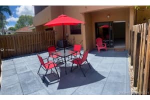 12017 S Las Palmas Dr, Pembroke Pines, FL 33025, Sold 08/11/21