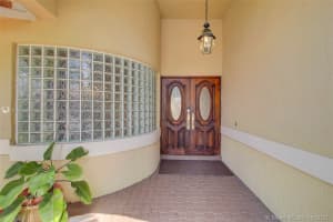 1320 SW 104th Ave, Pembroke Pines, FL 33025, Sold 09/14/21