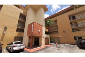 8889 Fontainebleau Blvd, Miami, FL 33172, Sold 01/27/22