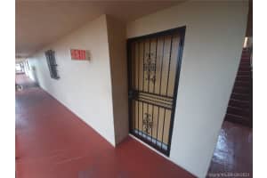 8889 Fontainebleau Blvd, Miami, FL 33172, Sold 01/27/22