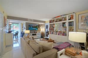 8035 SW 107th Ave, Miami, FL 33173, Sold 08/20/21