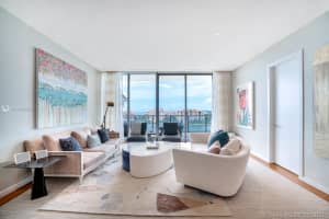 800 South Pointe Dr, Miami Beach, FL 33139, Sold 02/08/22