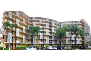 3301 N Country Club Dr, Miami, FL 33180, Sold 01/25/22