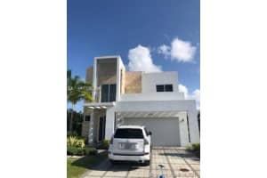 10342 NW 67th Terrace, Doral, FL 33178, Sold 01/14/22