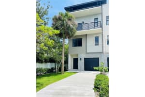 556 SE 1st Cir, Pompano Beach, FL 33060, Sold 09/03/21