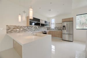 556 SE 1st Cir, Pompano Beach, FL 33060, Sold 09/03/21