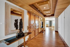 3 Grove Isle Dr, Coconut Grove, FL 33133, Sold 05/16/22