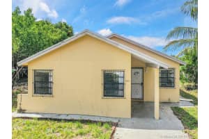 20601 NW 37th Ct, Miami Gardens, FL 33055, Sold 09/29/21