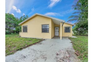 20601 NW 37th Ct, Miami Gardens, FL 33055, Sold 09/29/21