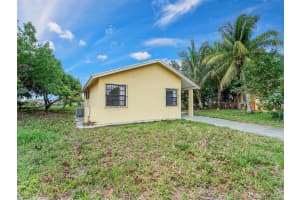20601 NW 37th Ct, Miami Gardens, FL 33055, Sold 09/29/21