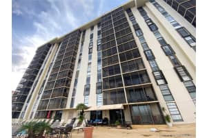 2500 NE 135th St B509, North Miami, FL 33181, Sold 01/07/22