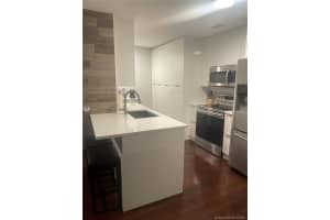 17520 NW 67th Pl, Hialeah, FL 33015, Sold 09/14/21