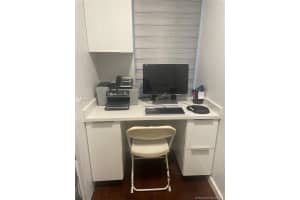 17520 NW 67th Pl, Hialeah, FL 33015, Sold 09/14/21