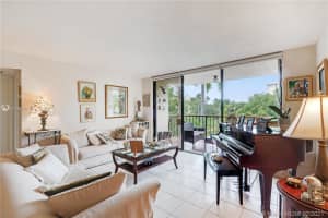 101 Ocean Ln Dr, Key Biscayne, FL 33149, Sold 09/08/21