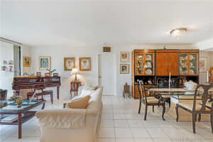 101 Ocean Ln Dr, Key Biscayne, FL 33149, Sold 09/08/21