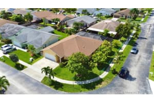 10200 SW 15th Pl, Davie, FL 33324, Sold 08/04/21