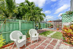 8450 SW 156th Ct, Miami, FL 33193, Sold 10/27/21
