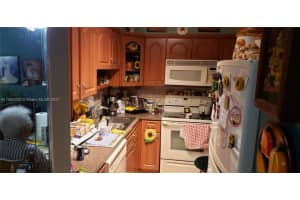 17800 Atlantic Blvd, Sunny Isles Beach, FL 33160, Sold 01/25/22