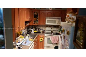 17800 Atlantic Blvd, Sunny Isles Beach, FL 33160, Sold 01/25/22