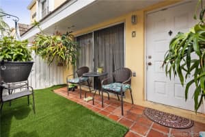 6860 SW 45th Ln, Miami, FL 33155, Sold 08/31/21