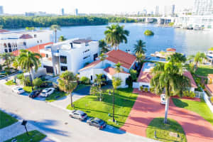 307 Atlantic Ave, Sunny Isles Beach, FL 33160, Sold 01/18/22
