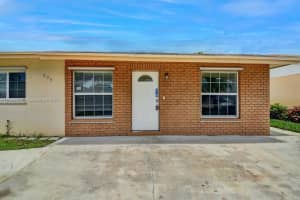 505 NW 8th Ct, Boynton Beach, FL 33426, Sold 01/18/22
