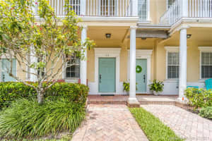 312 W Thatch Palm Cir, Jupiter, FL 33458, Sold 08/26/21