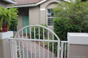 2740 E Aragon Blvd, Sunrise, FL 33313, Sold 09/10/21