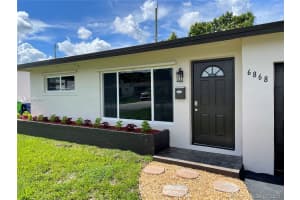 6868 NW 28th St, Sunrise, FL 33313, Sold 09/28/21