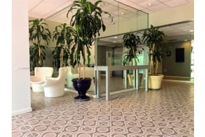 1020 Meridian Ave, Miami Beach, FL 33139, Sold 10/08/21