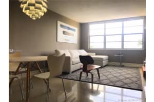1020 Meridian Ave, Miami Beach, FL 33139, Sold 10/08/21