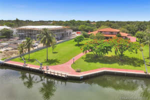401 Leucadendra Dr, Coral Gables, FL 33156, Sold 10/07/21