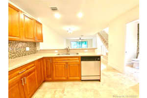 3867 Estepona Ave, Doral, FL 33178, Sold 11/05/21