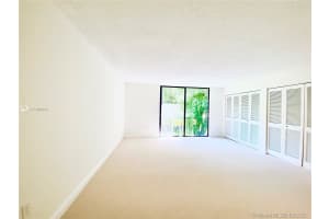 3867 Estepona Ave, Doral, FL 33178, Sold 11/05/21