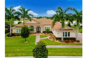 5669 S Sterling Ranch Dr, Davie, FL 33314, Sold 02/08/22
