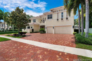 631 Sweet Bay Ave, Plantation, FL 33324, Sold 08/20/21
