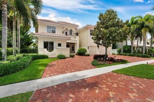 631 Sweet Bay Ave, Plantation, FL 33324, Sold 08/20/21