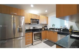 9773 NW 45th Ln, Doral, FL 33178, Sold 08/25/21