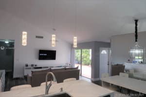 1087 Summit Trail Cir b, West Palm Beach, FL 33415, Sold 09/10/21