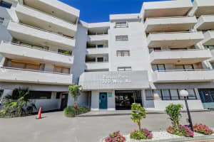 7300 Wayne Ave, Miami Beach, FL 33141, Sold 08/24/21