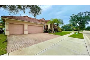 13803 NW 21st St, Pembroke Pines, FL 33028, Sold 08/31/21