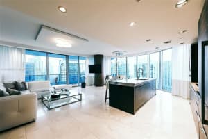 200 Biscayne Blvd Way, Miami, FL 33131, Sold 06/03/22