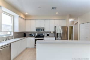952 SW 191st Ave, Pembroke Pines, FL 33029, Sold 08/18/21