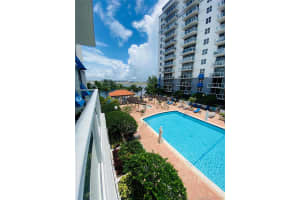5085 NW 7th St, Miami, FL 33126, Sold 08/19/21