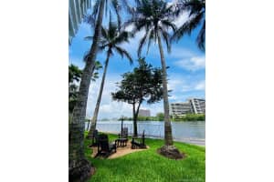 5085 NW 7th St, Miami, FL 33126, Sold 08/19/21