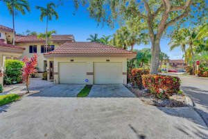 9292 NW 9th Ct, Plantation, FL 33324, Sold 09/03/21
